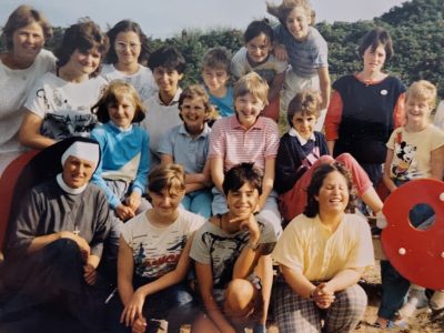 Karita auf Borkum im Heim Sancta Maria, unten links neben der Nonne