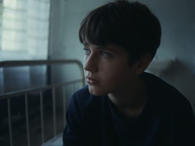 Filmausschnitt Schwarze Häuser